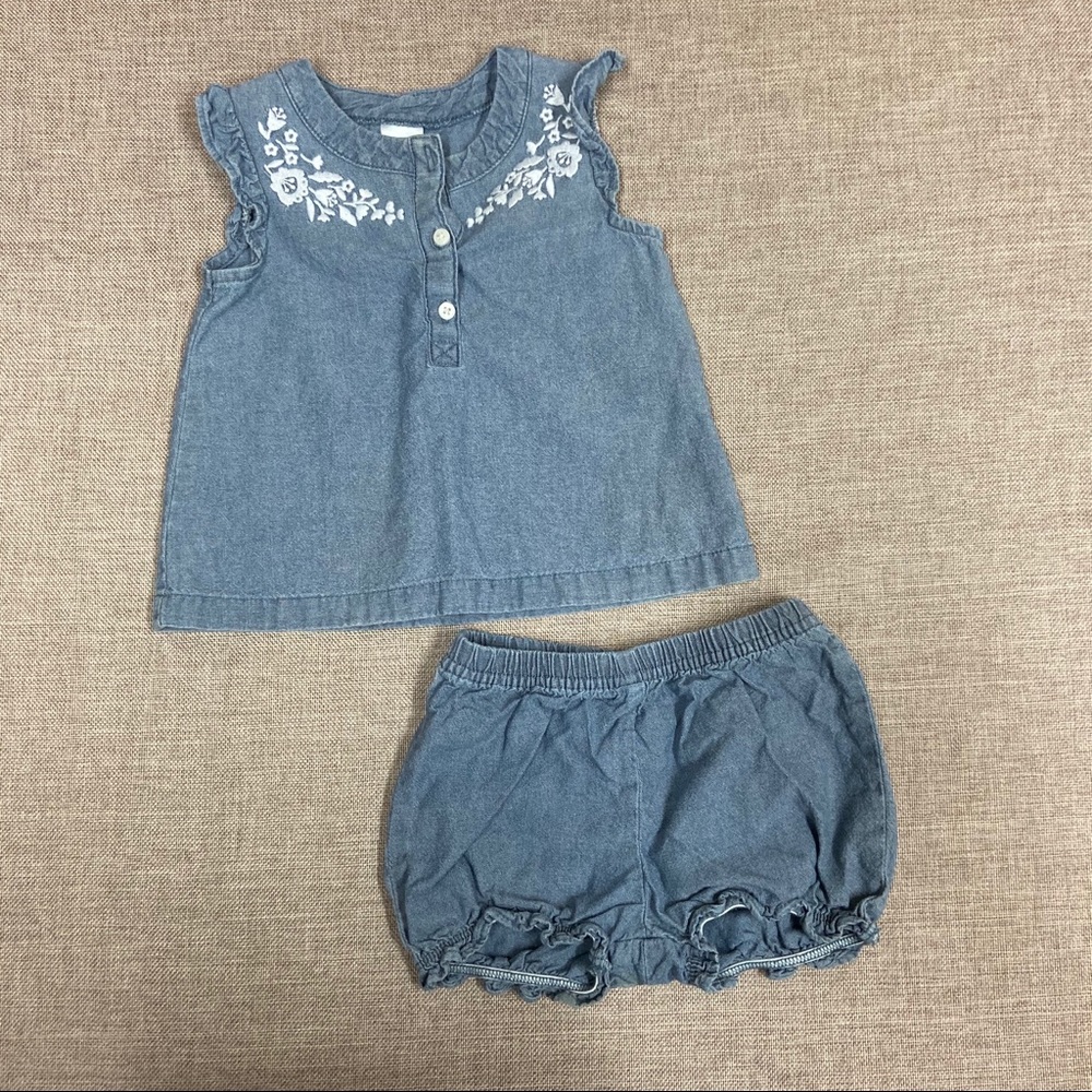 Carter’s Two Piece Outfit